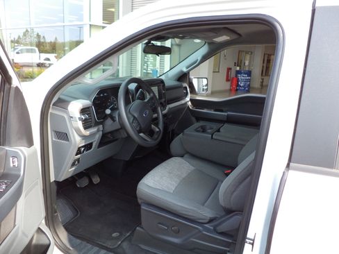 Used 2023 Ford F150 XLT w/ Trailer Tow Package image 2