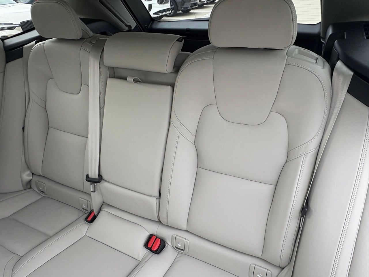 New 2026 Volvo XC60 B5 Ultra w/ Protection Package Premier AWD/4WD image 23