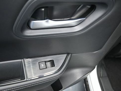 Used 2024 Nissan Rogue SV FWD image 32