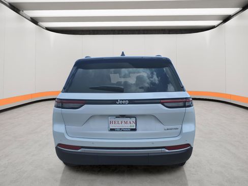 New 2026 Jeep Grand Cherokee Limited RWD image 5