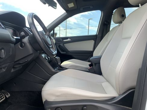 Used 2019 Volkswagen Tiguan SEL Premium R-Line AWD/4WD image 16