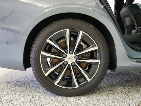 Used 2023 Volvo S60 T8 Plus image 13