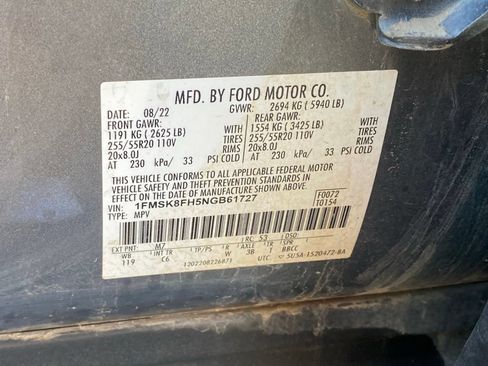 Used 2022 Ford Explorer Limited w/ Equipment Group 301A AWD/4WD image 20