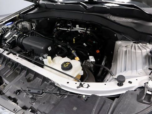 Certified 2022 Ford Explorer XLT w/ Equipment Group 202A image 18