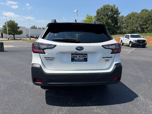 Used 2025 Subaru Outback Onyx Edition AWD/4WD image 6