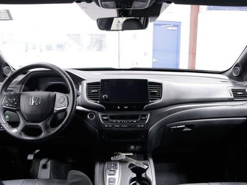 Certified 2022 Honda Passport TrailSport image 16