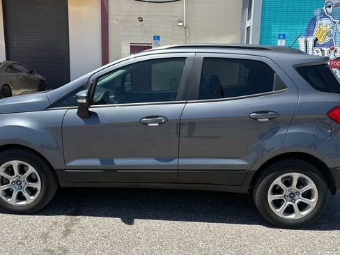 Used 2020 Ford EcoSport SE image 6