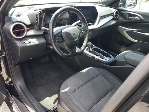 Used 2024 Chevrolet Trax RS FWD image 20