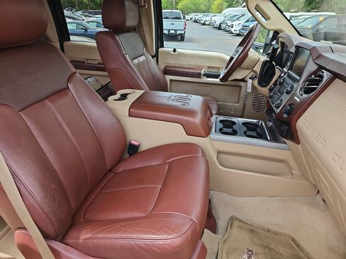 Used 2013 Ford F250 King Ranch w/ King Ranch w/Chrome Pkg image 9