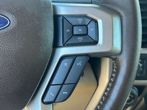 Used 2020 Ford F150 Lariat AWD/4WD image 22