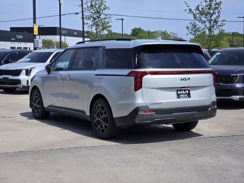New 2026 Kia Carnival SX FWD image 3