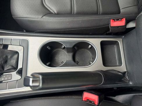 Used 2022 Volkswagen Passat 2.0T SE image 26