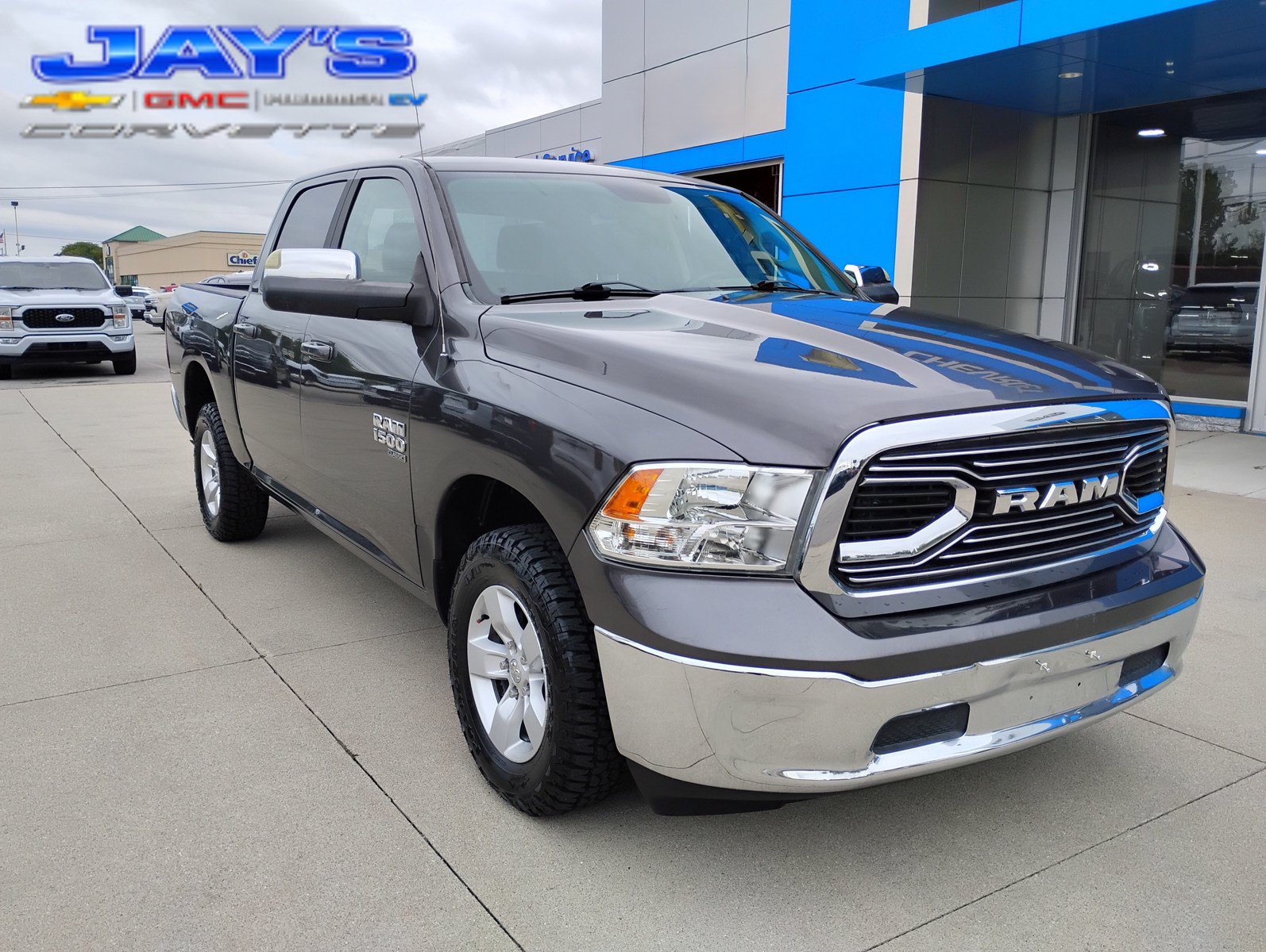 Used 2021 RAM 1500 Classic SLT AWD/4WD image 1