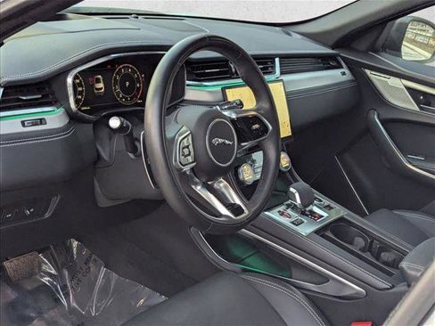 Used 2024 Jaguar F-PACE R-Dynamic S image 9