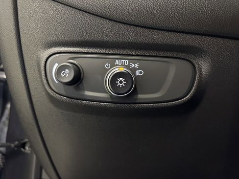 Used 2022 Chevrolet Equinox LT image 29