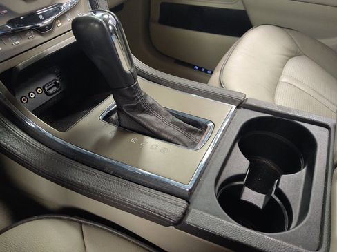 Used 2013 Lincoln MKX FWD image 26