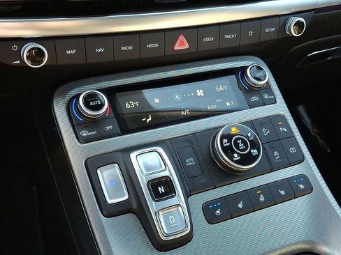 Used 2024 Hyundai Palisade Calligraphy image 17