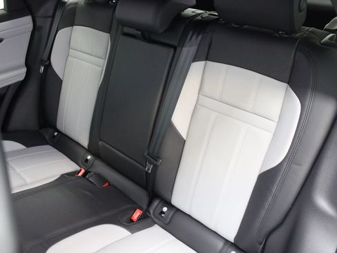 Used 2022 Land Rover Range Rover Evoque R-Dynamic S AWD/4WD image 19
