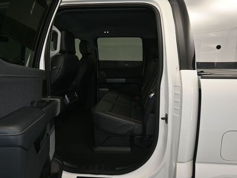 Used 2025 Ford F250 Lariat w/ Tremor Off-Road Package AWD/4WD image 24