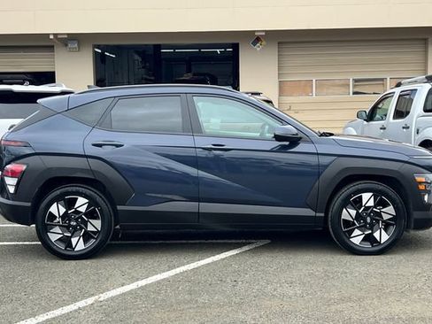 Used 2024 Hyundai Kona SEL FWD image 3