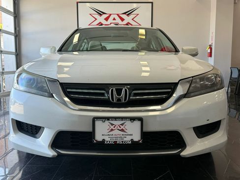 Used 2015 Honda Accord Hybrid Sedan image 2