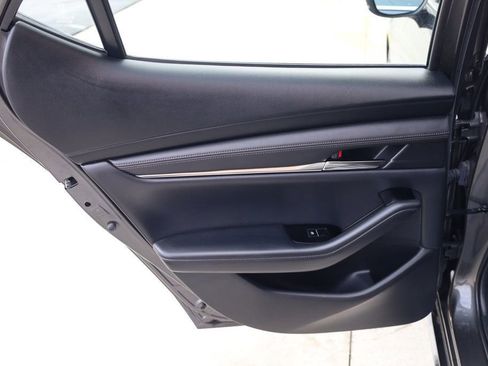 Used 2019 MAZDA MAZDA3 AWD Automatic w/Preferred Pkg image 16