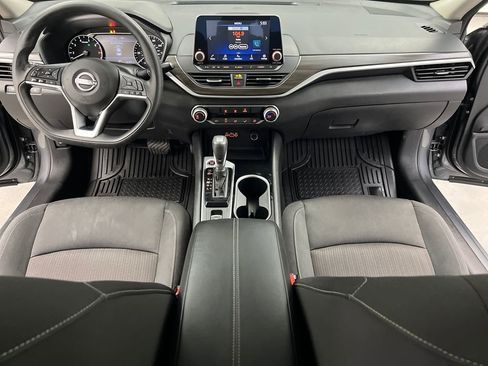 Used 2024 Nissan Altima 2.5 SV AWD/4WD image 31