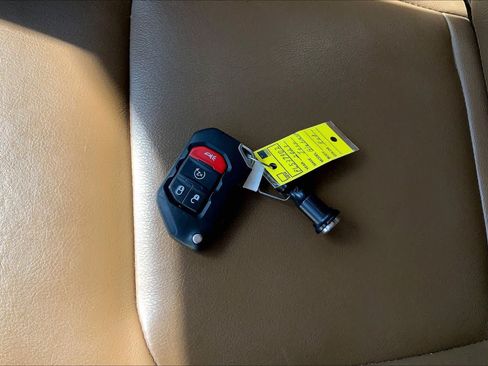 Used 2023 Jeep Gladiator Rubicon w/ Cold Weather Group AWD/4WD image 15