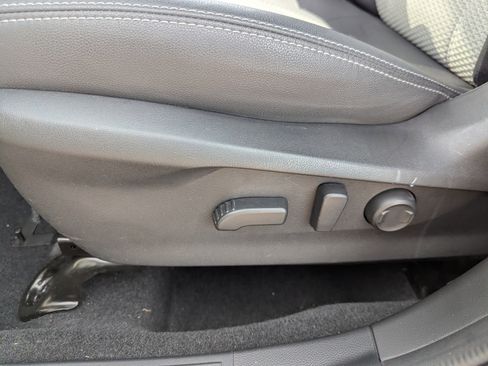 Used 2020 Subaru Forester Premium image 25