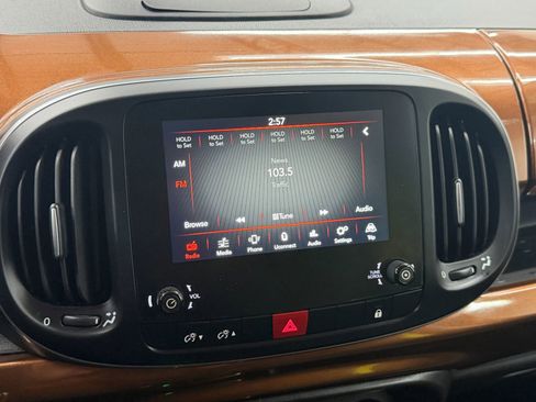 Used 2019 FIAT 500L Pop FWD image 28