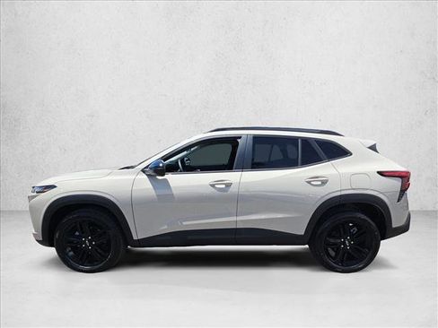 Used 2026 Chevrolet Trax ACTIV FWD image 9