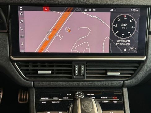 Certified 2020 Porsche Cayenne S AWD/4WD image 18