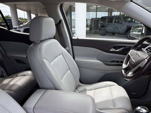 Used 2019 GMC Acadia SLT FWD image 10