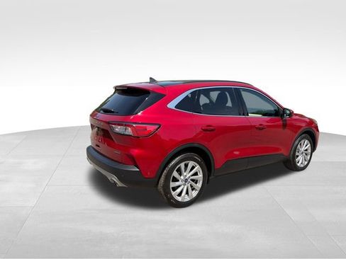 Used 2021 Ford Escape Titanium w/ Titanium Elite Package AWD/4WD image 3