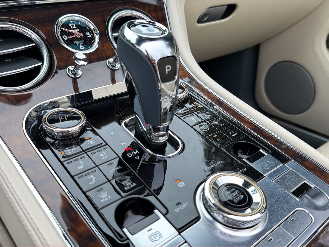 Certified 2022 Bentley Continental GT AWD/4WD image 29