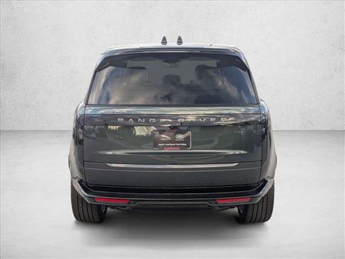 New 2025 Land Rover Range Rover Long Wheelbase SE image 8