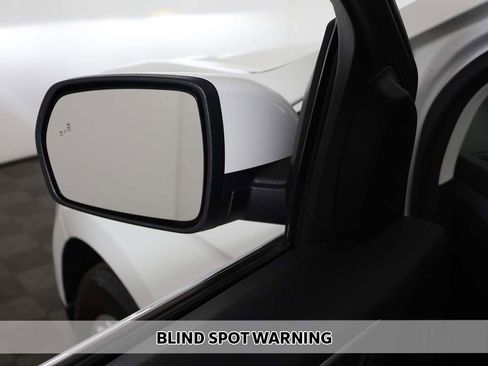 Used 2022 Ford Edge SEL w/ Convenience Package image 5