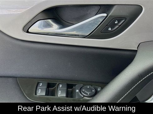 Used 2023 Chevrolet Blazer LT FWD image 21