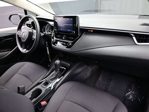 Used 2022 Toyota Corolla LE FWD image 15