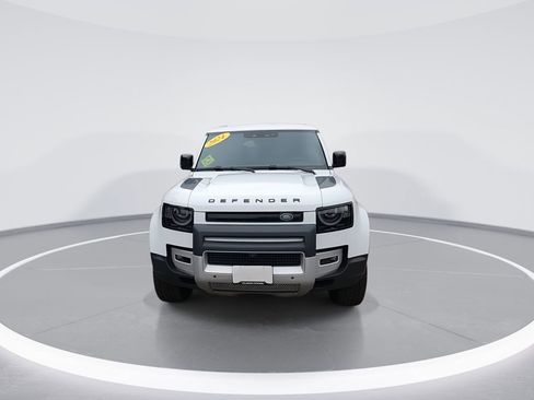 Used 2024 Land Rover Defender 110 S image 3