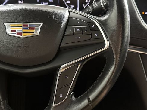 Used 2021 Cadillac XT5 Luxury FWD image 16