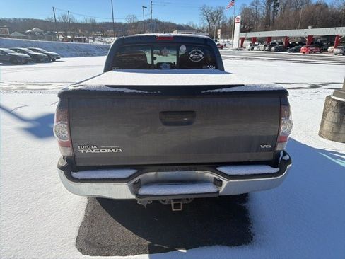 Used 2015 Toyota Tacoma 4x4 Double Cab image 11
