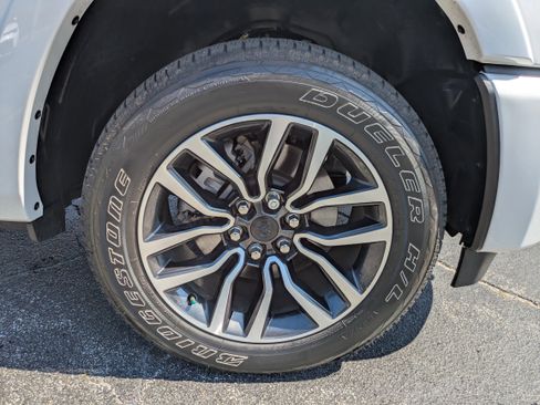 Used 2025 RAM 1500 Limited image 12