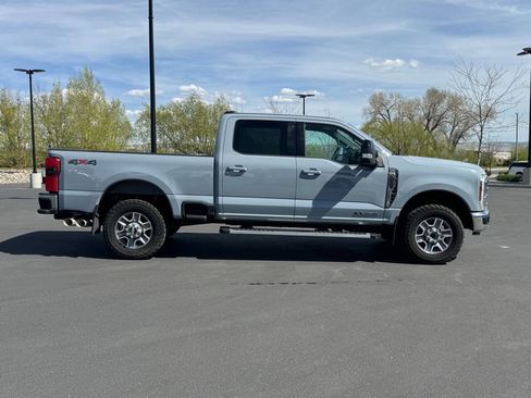 Used 2025 Ford F350 Lariat AWD/4WD image 8
