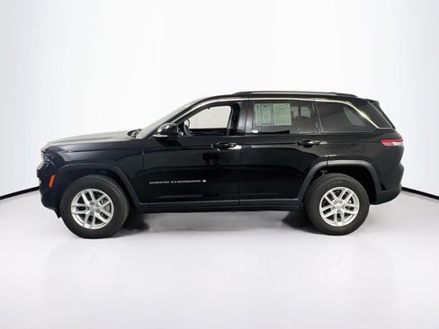 Used 2023 Jeep Grand Cherokee Laredo AWD/4WD image 8