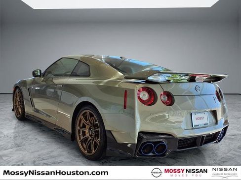 Certified 2024 Nissan GT-R w/ Floor Mat Package AWD/4WD image 4