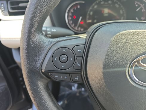 Used 2024 Toyota RAV4 XLE image 18
