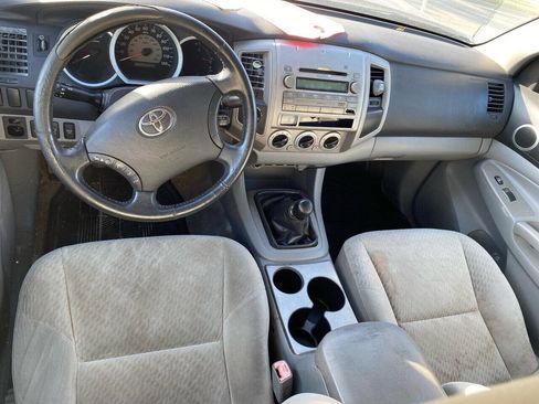 Used 2010 Toyota Tacoma V6 4x4 4dr Double Cab 5.0 ft S image 8