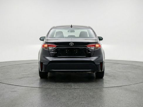 Used 2025 Toyota Corolla LE image 7