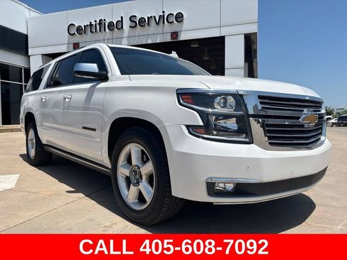 Used 2020 Chevrolet Suburban Premier w/ Premier Plus Edition AWD/4WD image 22